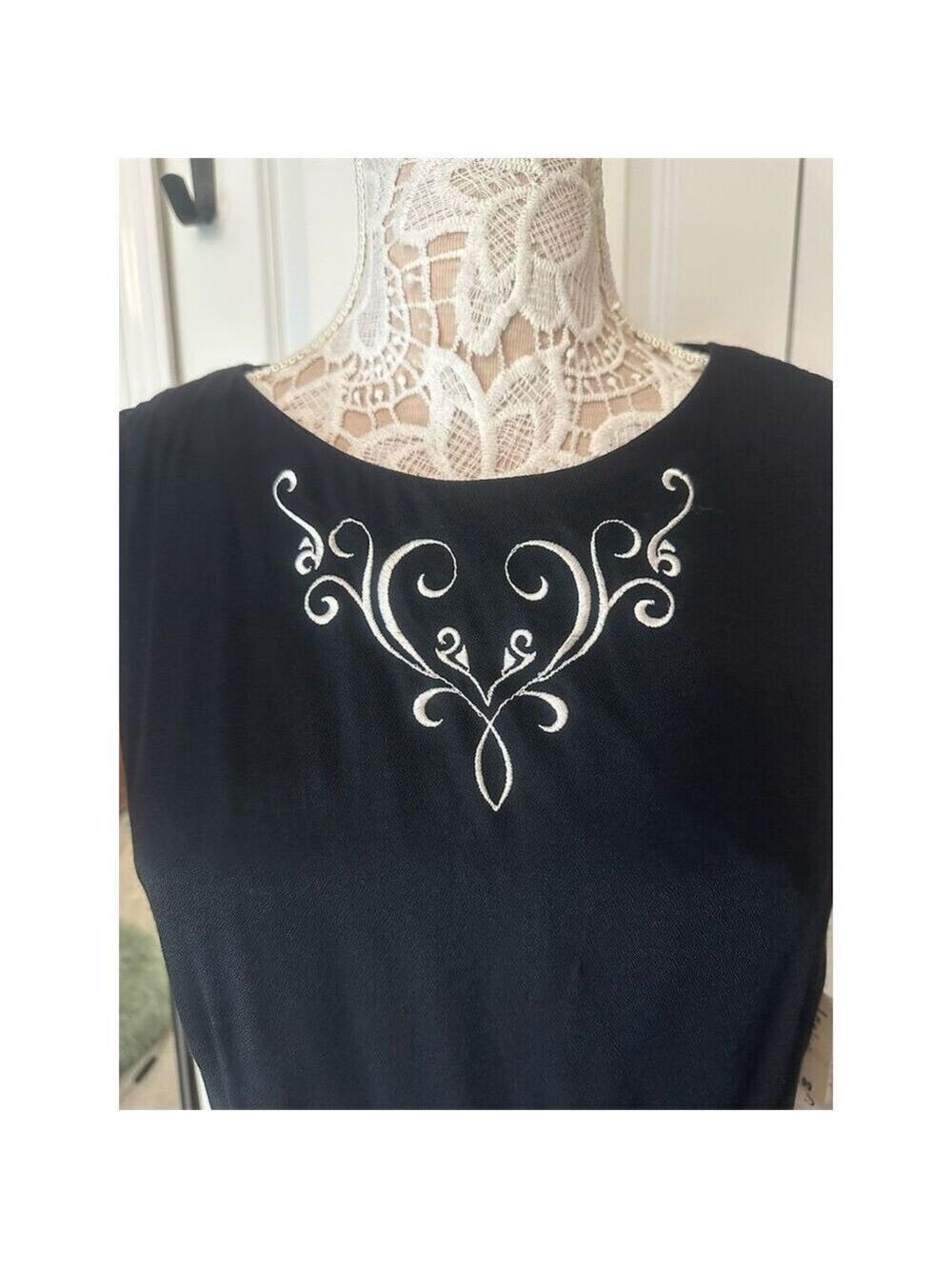 Chad's Place Vintage Black Embroidered Sleeveless Dress Size 16